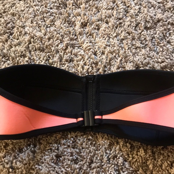 bikini - Picture 2 of 2